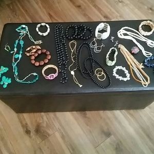 COSTUME JEWLERY BUNDLE